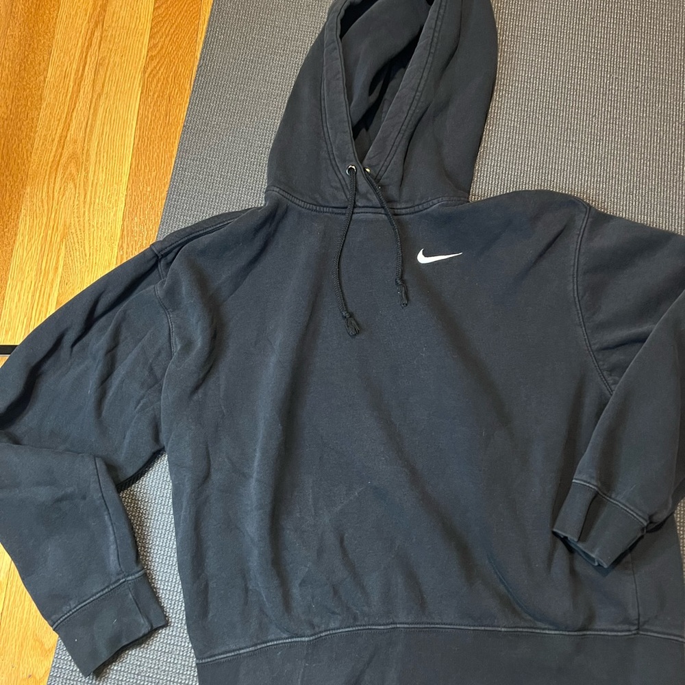 Nike pull over hoodie